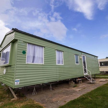 Great 8 Berth Caravan For Hire In Skegness Ref 33069F エクステリア 写真