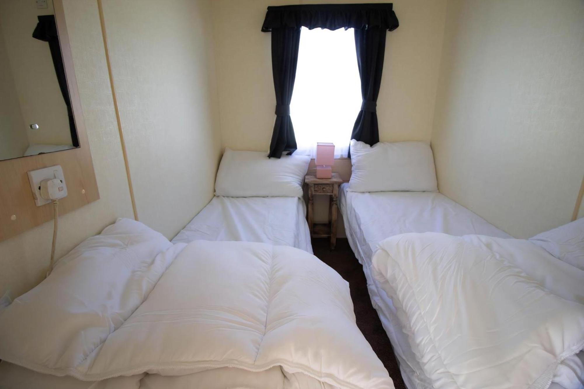 Great 8 Berth Caravan For Hire In Skegness Ref 33069F エクステリア 写真