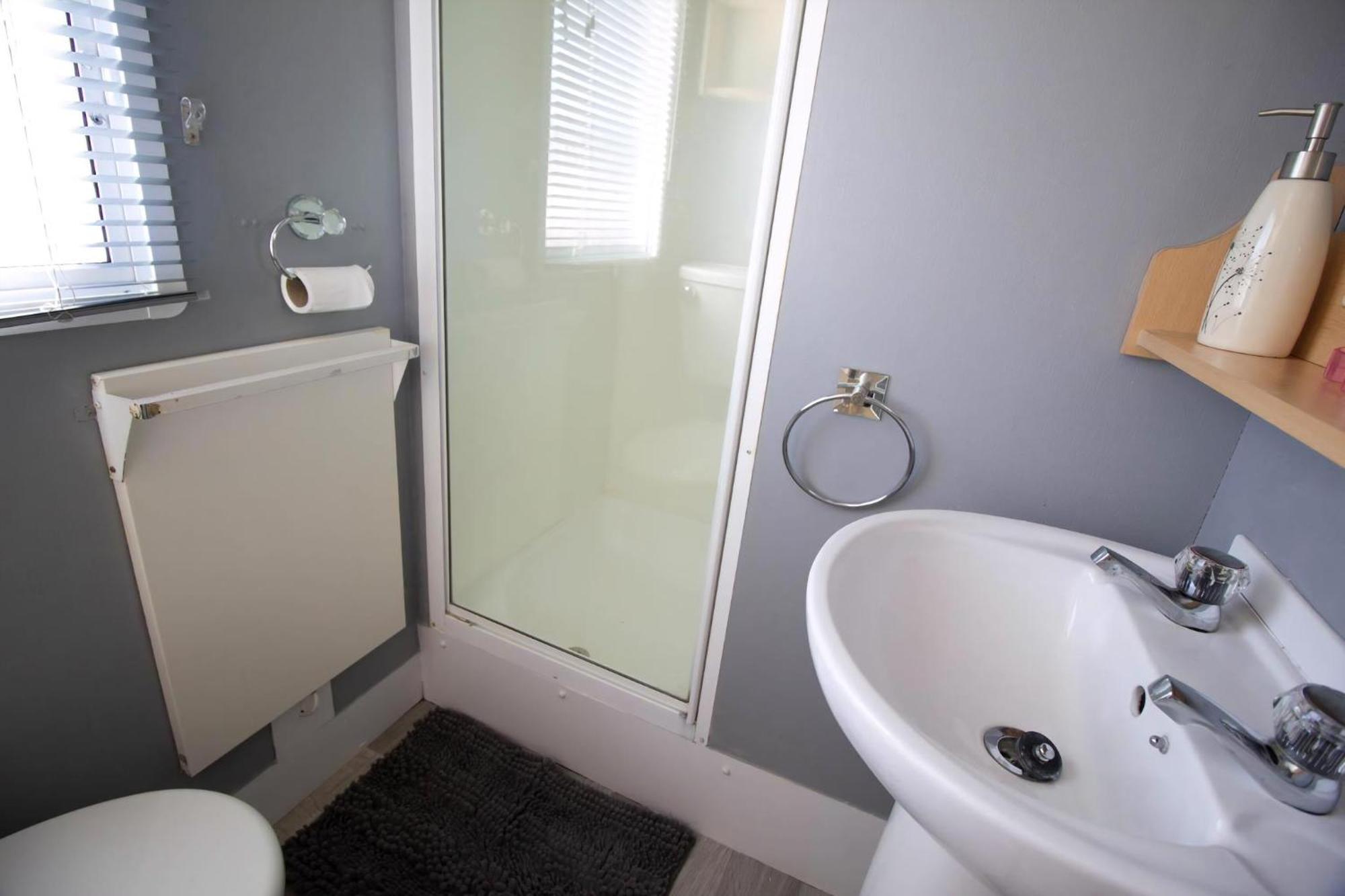 Great 8 Berth Caravan For Hire In Skegness Ref 33069F エクステリア 写真