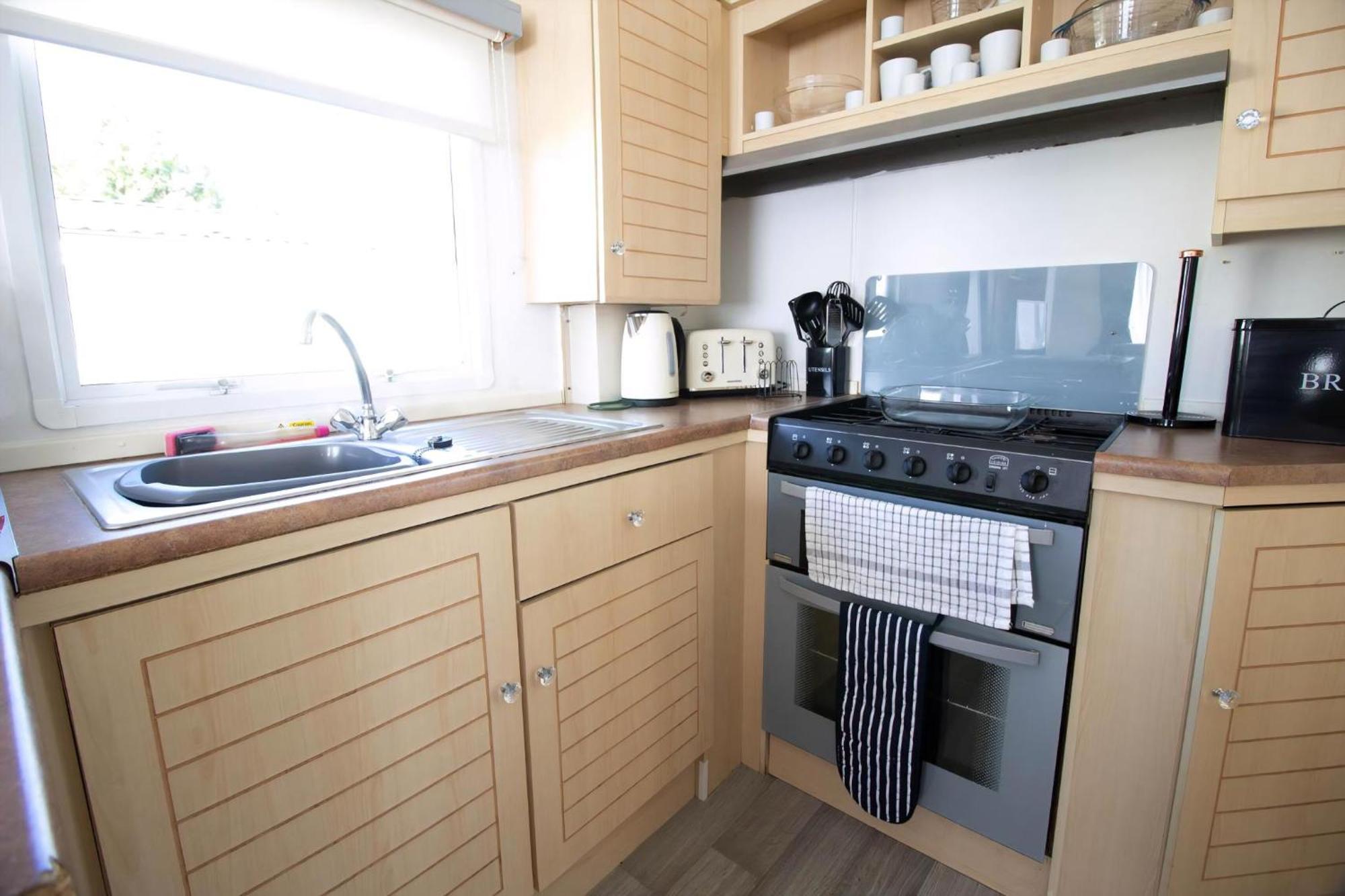 Great 8 Berth Caravan For Hire In Skegness Ref 33069F エクステリア 写真